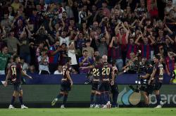 （体育）足(zú)球(qiú)——西甲：巴塞罗那胜莱万特