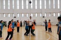 莒南县西城小学举行“西BA”篮球班级联赛