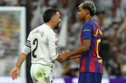 巴萨队友力挺亚马尔，佩德里库巴西取关卡瓦哈尔，西班牙队内讧？