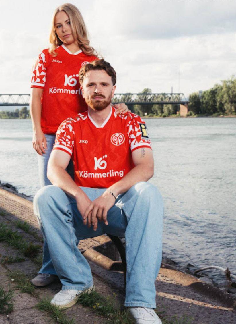 美因茨05足球俱乐部发布25/26赛季全新主场球衣