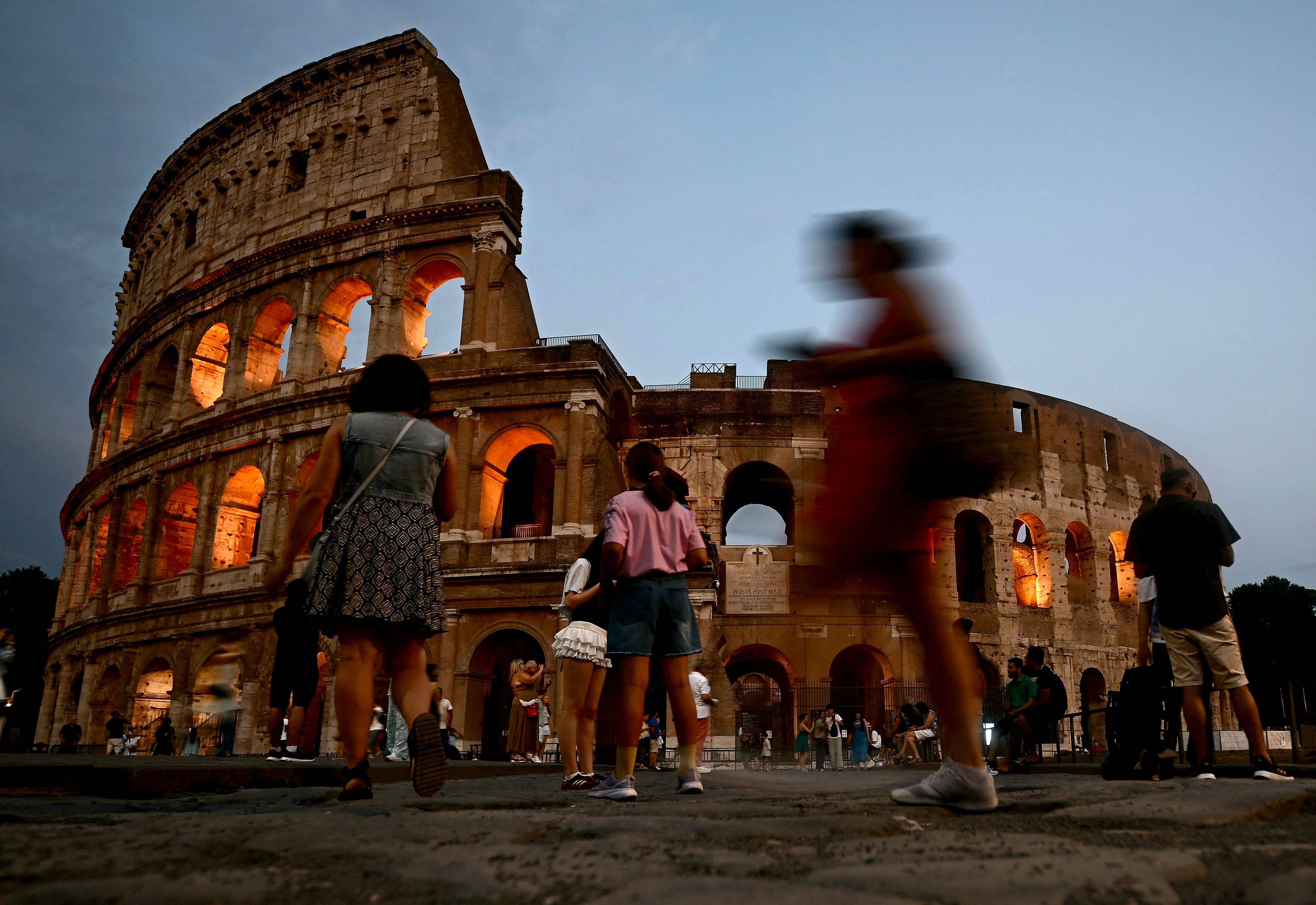 （外代一线）罗马：夜晚的斗兽场