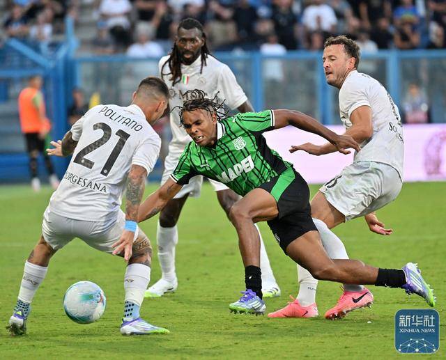 足球丨意甲:那不勒斯胜萨索洛