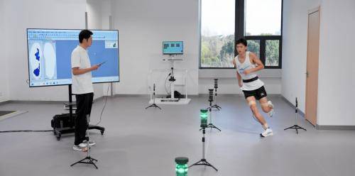 鸿星尔克与上海体育大学战略合作,用科技为竞技体育赋能