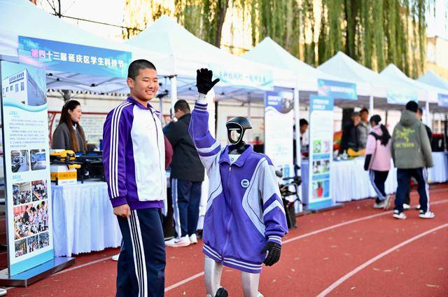 270名学子延庆竞技，无人机足球赛点燃科技热情