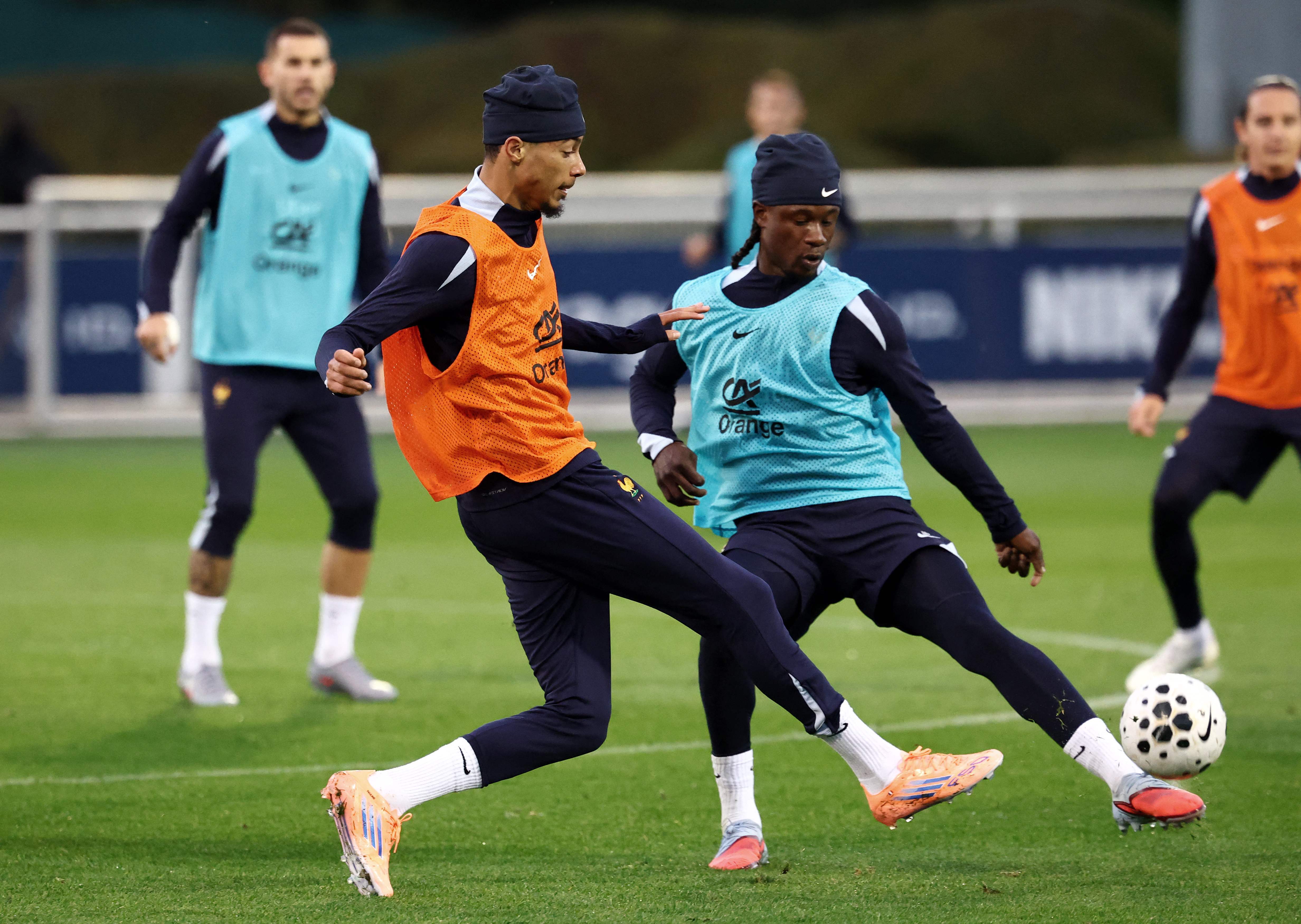 （外代二线）足球——世预赛：法国队备战