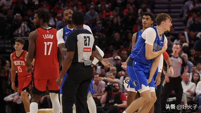 带伤上阵，独行侠主帅基德在负于火箭队后透露库珀·弗拉格伤情