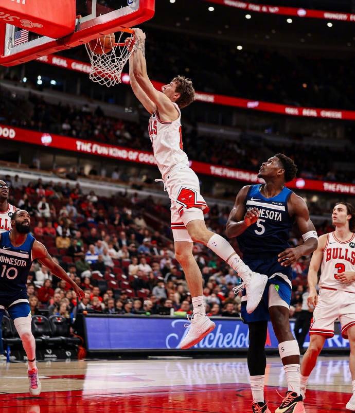 芝加哥公牛崛起：年轻阵容的惊艳表现