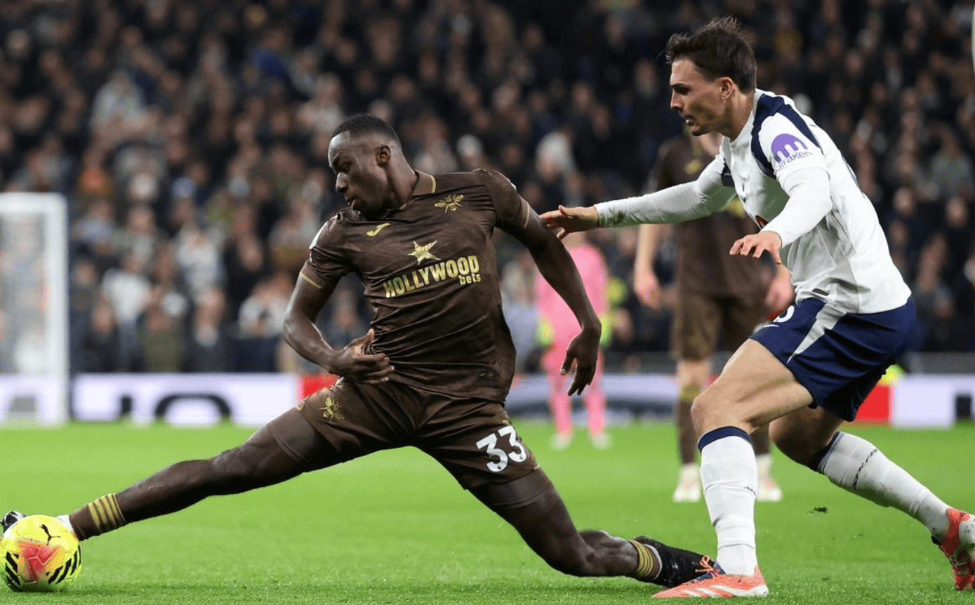 英超劲旅完胜：终结5场不胜，积分追平曼联，距离欧冠区3分