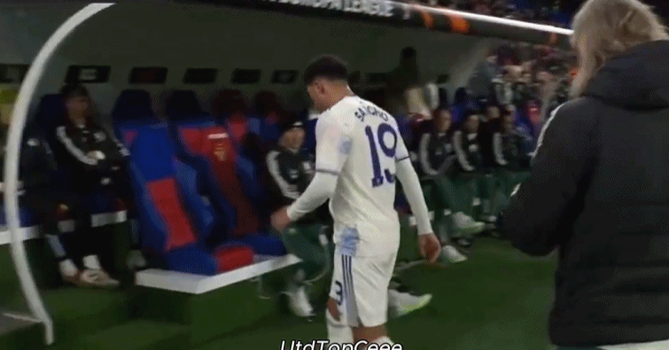 维拉买人桑乔恐沦为冗员，曼联彻底放弃！拉什福德狂赞巴萨求留下