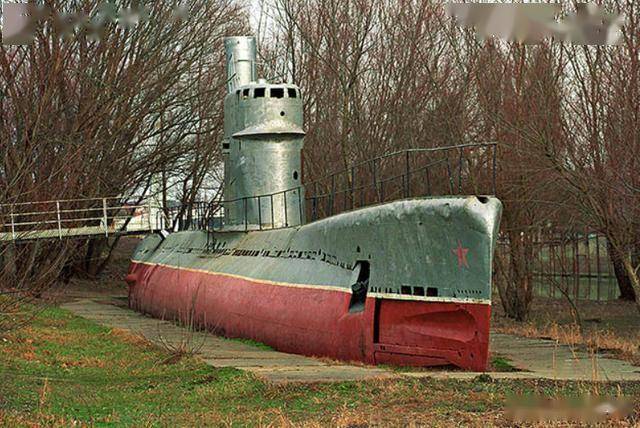 M-261型潜艇，A615项目（苏联）纪念碑，位于俄罗斯克拉斯诺达尔