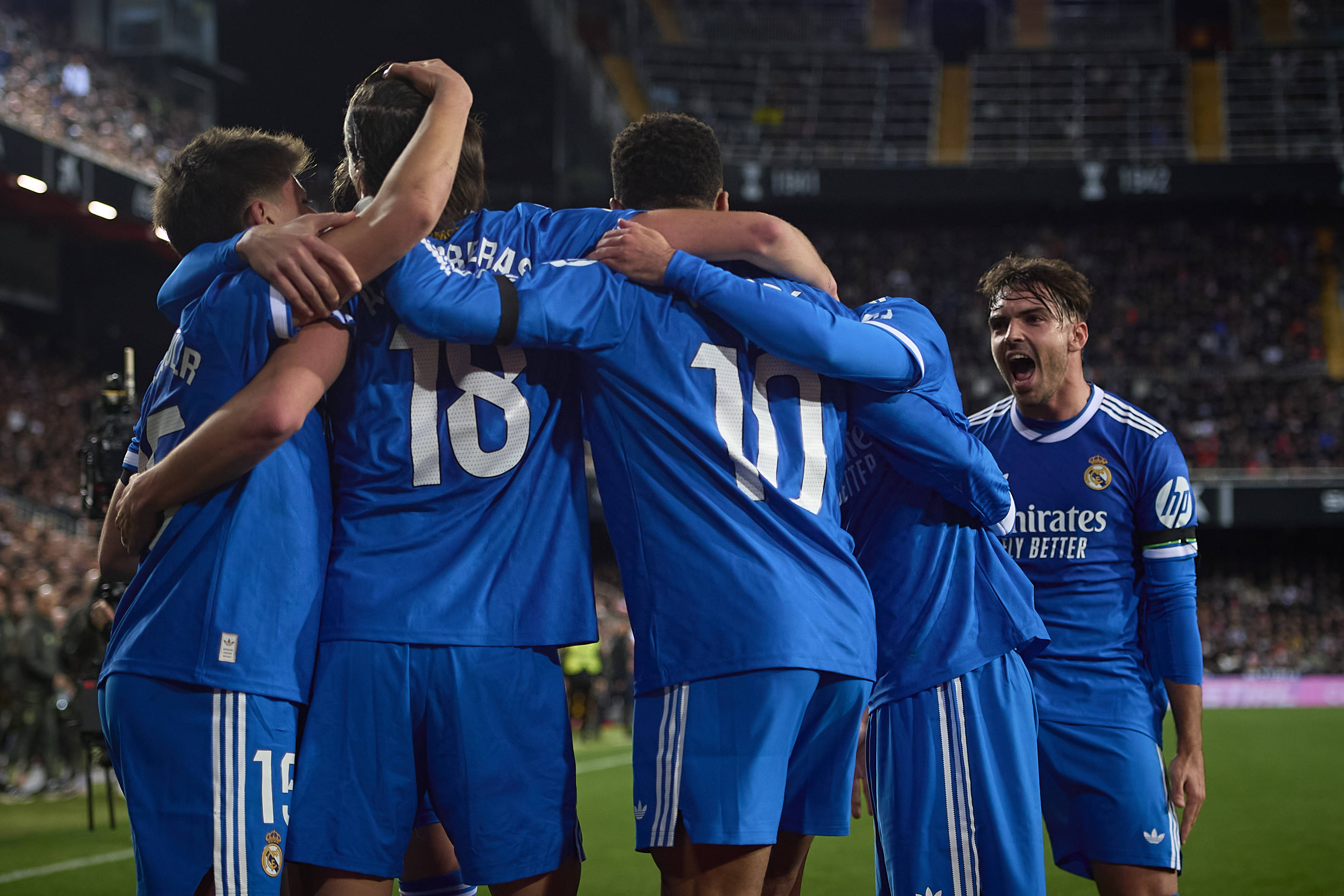 （体育）足球——西甲：皇马胜瓦伦西亚