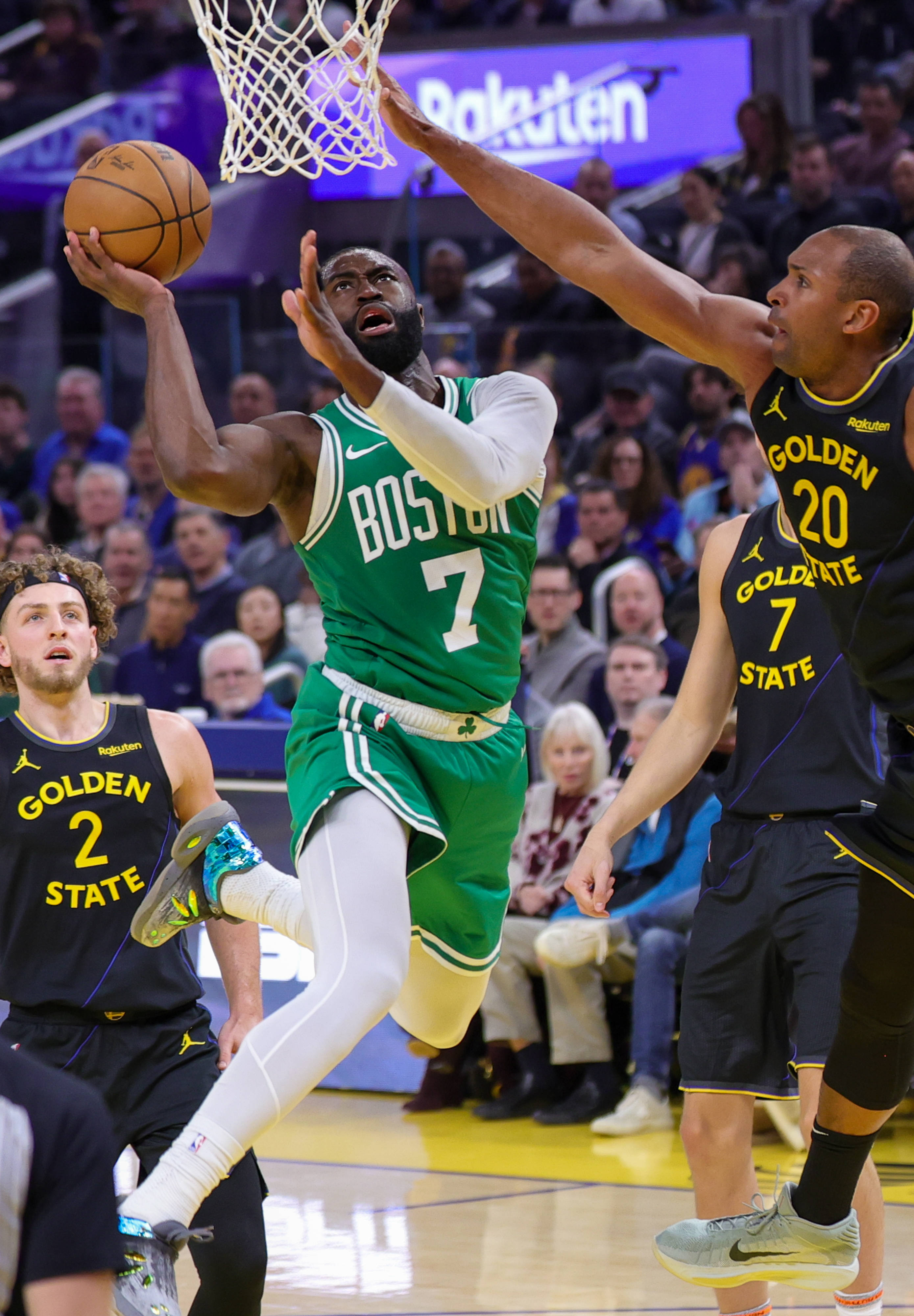 （体育）篮球——NBA常规赛：勇士不敌凯尔特人