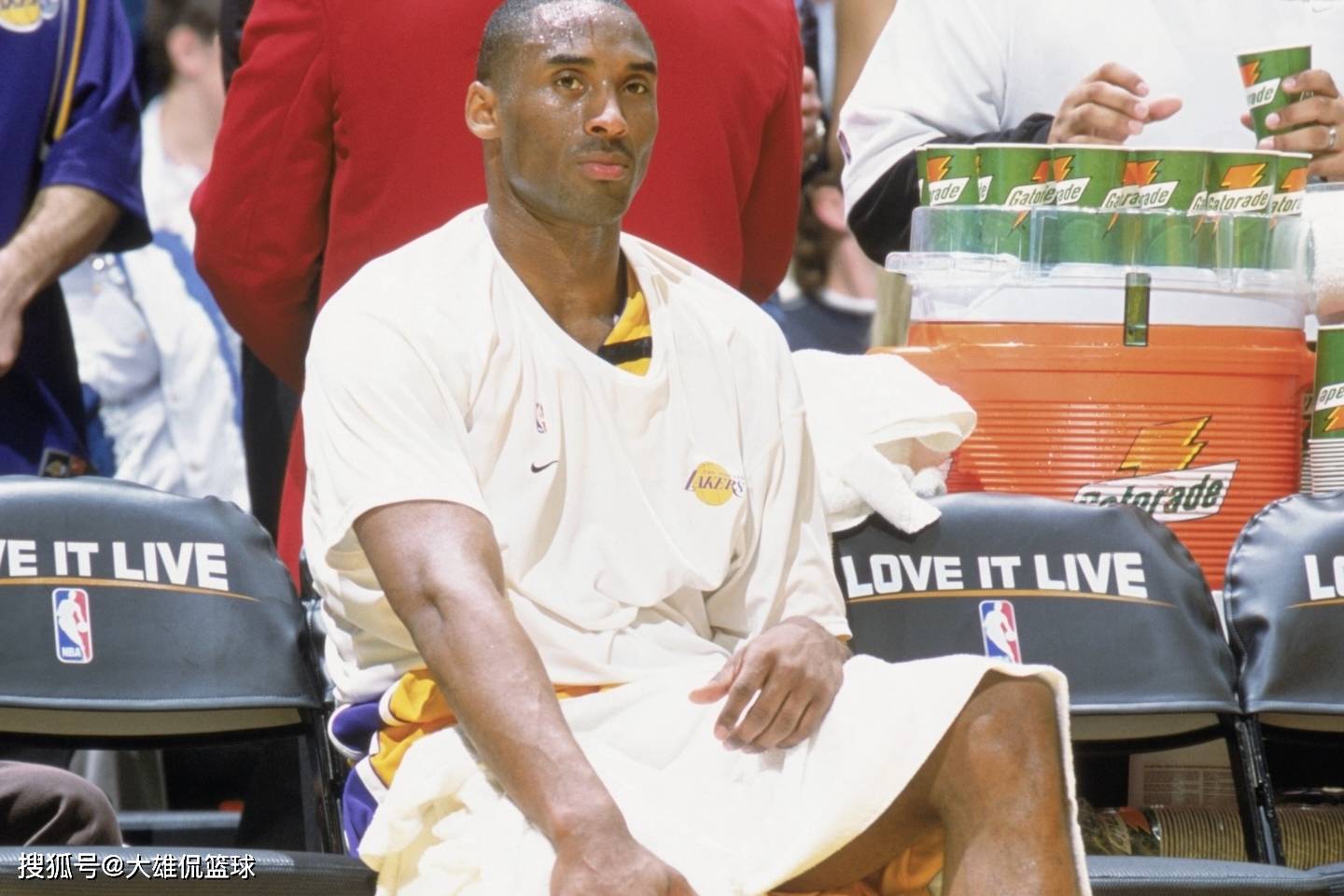 前NBA球星谈科比与詹姆斯的最大区别，科比不会尝试成为你的朋友