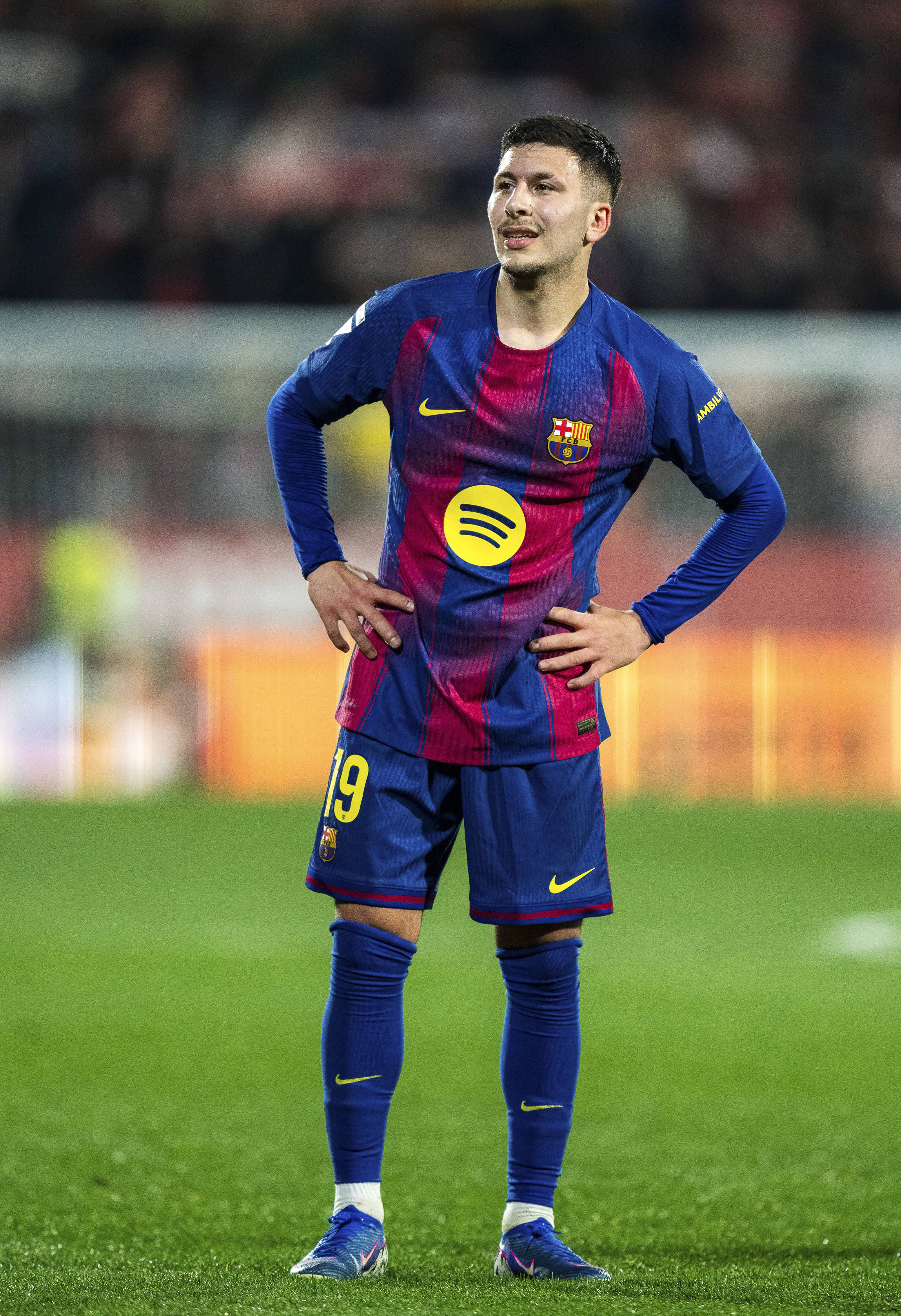 （体育）足球——西甲：巴萨不敌赫罗纳